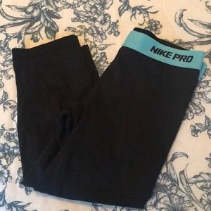 Nike Pro Crop Pant Size Medium
